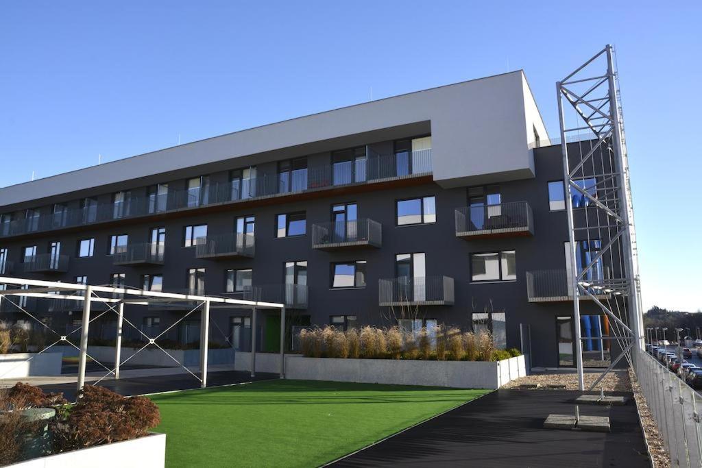 Office Apartments Brünn Exterior foto